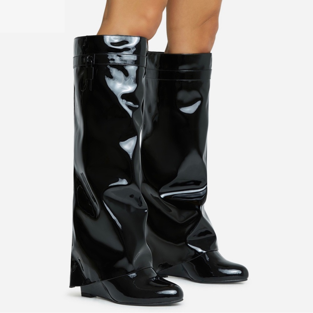 SALE Trendy patent leather boots